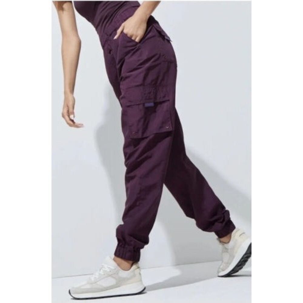Noli Yoga Gorpcore City Cargo Pants Joggers Women Size Small S Purple WORN ONCE